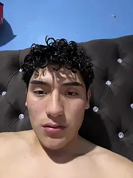 Snapshot of Piero_1369 chatting on July 14, 2026, 1:52 am Piero 1369 online show from July 14, 2026, 1:52 am