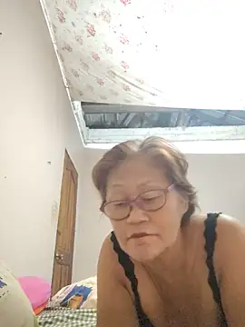Snapshot of Sunflower1956 chatting on May 9, 2026, 6:02 pm Sunflower1956 online show from May 9, 2026, 6:02 pm
