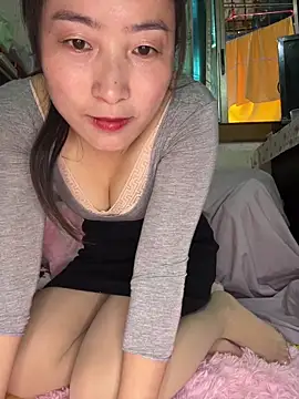 Snapshot of Only_U520 chatting on April 4, 2026, 5:27 am Only U520 online show from April 4, 2026, 5:27 am