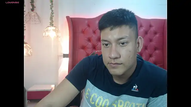 DominantBoy4 online show from July 9, 2026, 4:05 am