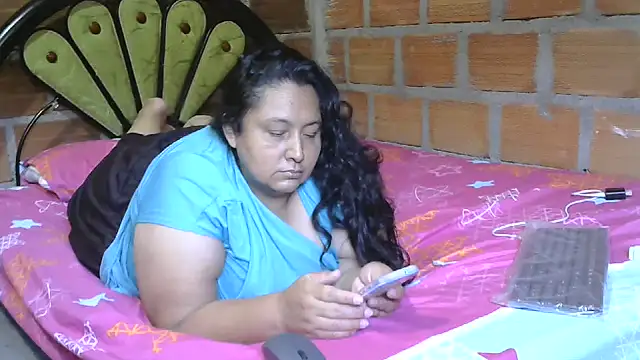 tistmature-69 online show from June 11, 2026, 1:31 pm