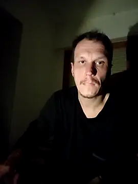 Snapshot of Bladeural chatting on March 31, 2026, 10:21 pm Bladeural online show from March 31, 2026, 10:21 pm