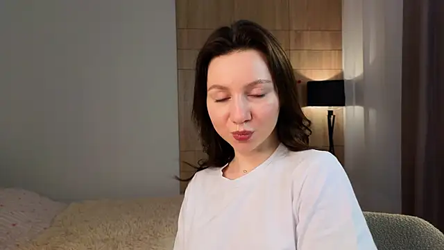 nikatiny online show from April 4, 2026, 12:13 pm