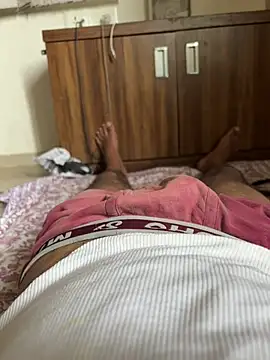 desihot-couple online show from July 11, 2026, 10:29 am