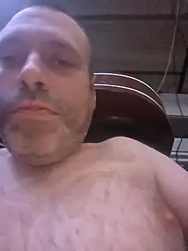 Snapshot of clauMM86 chatting on April 6, 2026, 9:05 pm clauMM86 online show from April 6, 2026, 9:05 pm