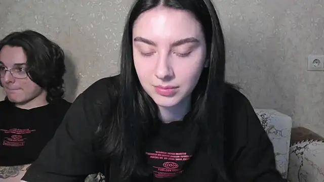 Snapshot of muuur_love231 chatting on April 6, 2026, 8:10 pm muuur love231 online show from April 6, 2026, 8:10 pm