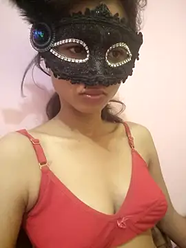 Curvy Amyra online show from April 2, 2026, 10:46 am