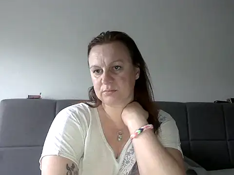 HotPussy785 online show from May 16, 2026, 7:27 am