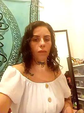 chiquitilla41 online show from June 2, 2026, 9:33 am