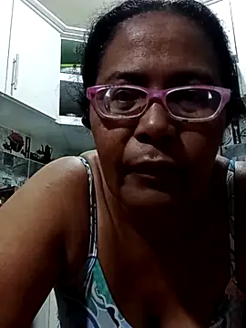 sexymomsn online show from April 18, 2026, 11:36 am