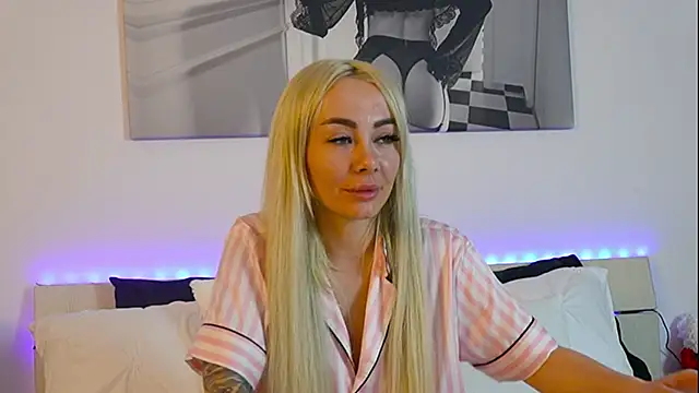 Snapshot of FrancescaGrayy chatting on June 7, 2026, 7:06 pm FrancescaGrayy online show from June 7, 2026, 7:06 pm