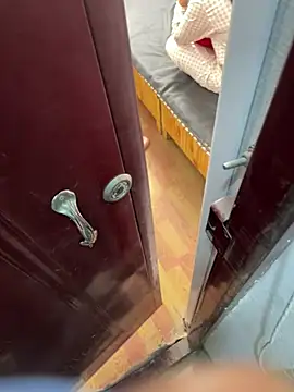 Snapshot of midnight-001 chatting on April 5, 2026, 4:48 pm midnight-001 online show from April 5, 2026, 4:48 pm