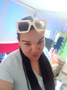 Snapshot of Zuleyka_69 chatting on April 10, 2026, 2:33 pm Zuleyka 69 online show from April 10, 2026, 2:33 pm