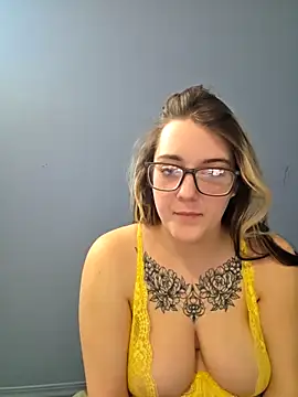 midnightminx0701 online show from March 24, 2026, 11:21 pm