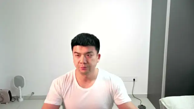 MichaelTheStraight online show from July 18, 2026, 9:13 am