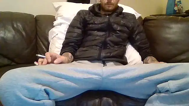 Snapshot of feetlovrr94 chatting on April 9, 2026, 10:37 pm feetlovrr94 online show from April 9, 2026, 10:37 pm