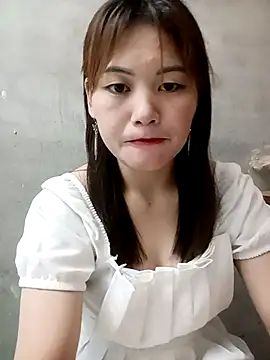 meg 06 online show from May 10, 2026, 2:11 pm