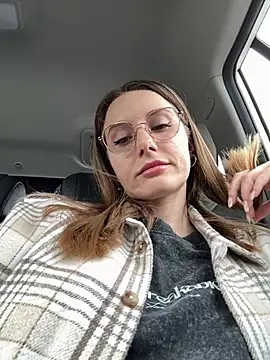 FReyja 44 online show from April 30, 2026, 10:43 am