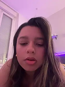 Snapshot of Lusty_Lunaa chatting on March 27, 2026, 9:32 am Lusty Lunaa online show from March 27, 2026, 9:32 am