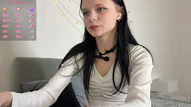 meowchaa online show from April 21, 2026, 5:28 pm