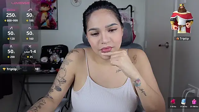 Snapshot of monicaconde chatting on April 13, 2026, 5:24 am monicaconde online show from April 13, 2026, 5:24 am
