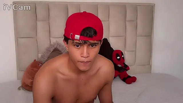 Snapshot of LYAN_DYLAN chatting on May 5, 2026, 2:25 pm LYAN DYLAN online show from May 5, 2026, 2:25 pm