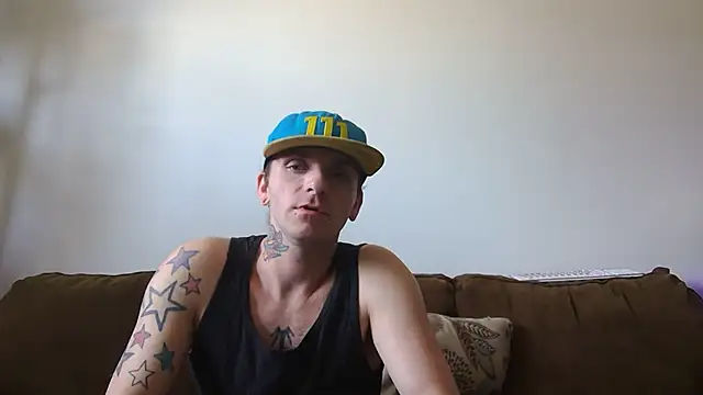Snapshot of DavidEugeneOr chatting on April 4, 2026, 9:01 pm DavidEugeneOr online show from April 4, 2026, 9:01 pm