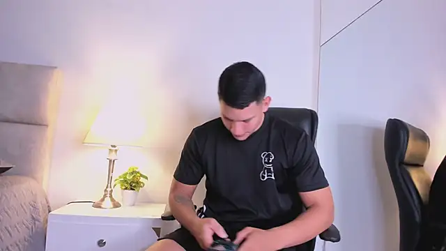Chriss Diamond online show from June 29, 2026, 8:42 pm