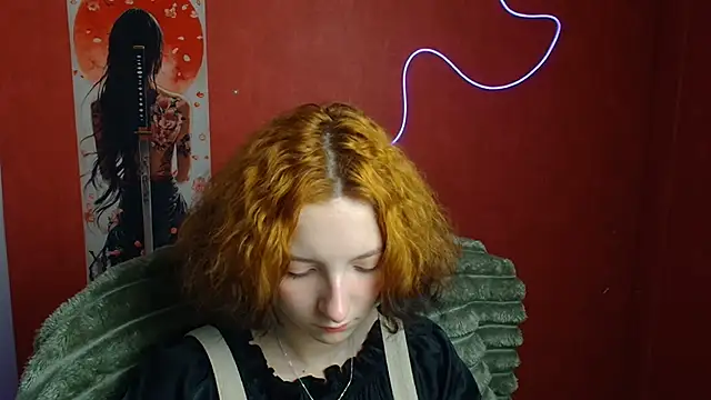 Snapshot of Butterfly_Milly chatting on May 20, 2026, 11:49 am Butterfly Milly online show from May 20, 2026, 11:49 am