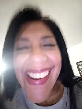 Snapshot of SamanthaRosse01_ chatting on April 2, 2026, 2:53 am SamanthaRosse01 online show from April 2, 2026, 2:53 am