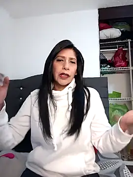 Snapshot of SamanthaRosse01_ chatting on April 8, 2026, 4:18 pm SamanthaRosse01 online show from April 8, 2026, 4:18 pm