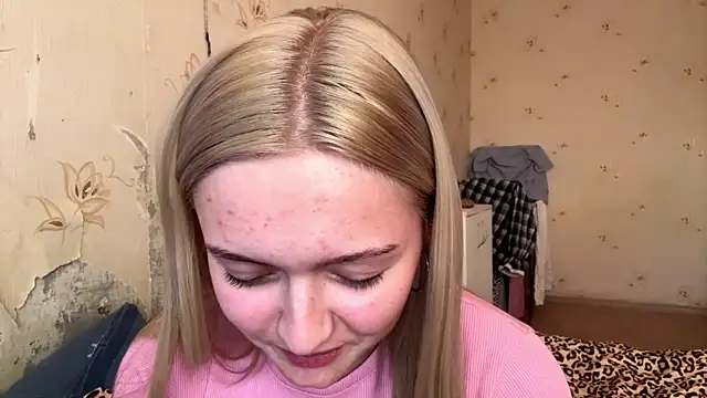 Sophia Blonde online show from April 16, 2026, 2:18 pm