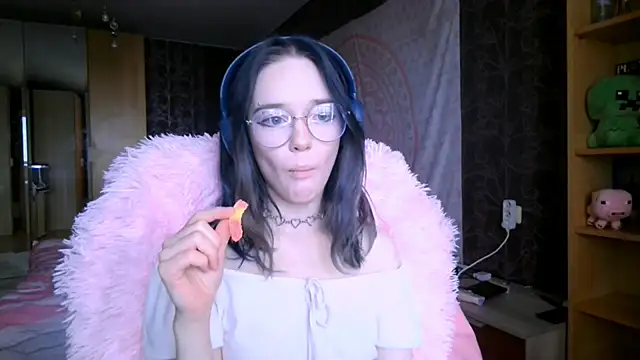Snapshot of baby_onface chatting on April 27, 2026, 8:45 am baby onface online show from April 27, 2026, 8:45 am
