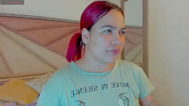 AfroditaVega  online show from May 14, 2026, 6:04 pm