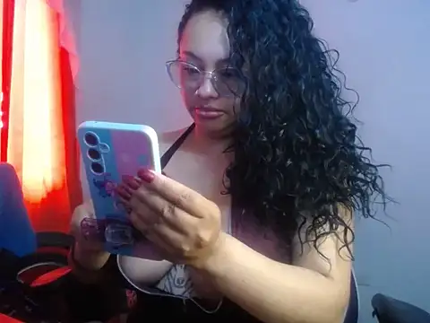 dulce sexlo online show from April 16, 2026, 9:39 pm