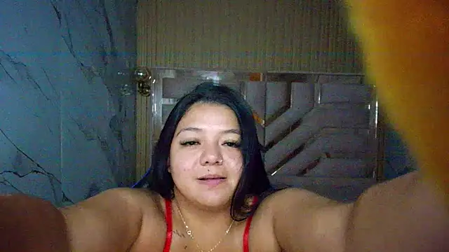 Snapshot of luna__r_ chatting on May 28, 2026, 3:15 am luna r online show from May 28, 2026, 3:15 am