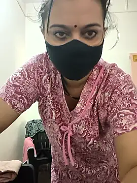 HeartlessGirl online show from June 15, 2026, 8:27 am