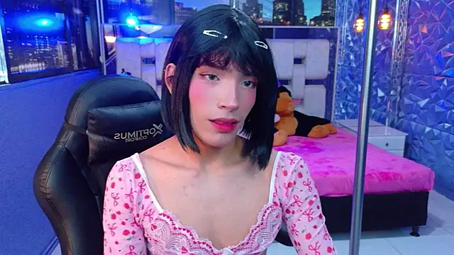 IsaacNovaa online show from June 10, 2026, 8:19 pm