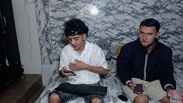 Snapshot of escanor_ar chatting on March 26, 2026, 10:15 pm escanor ar online show from March 26, 2026, 10:15 pm