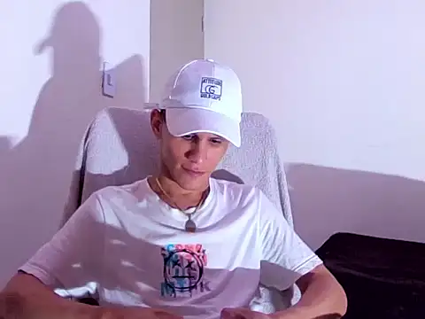 alejandro stone12 online show from May 3, 2026, 12:38 am