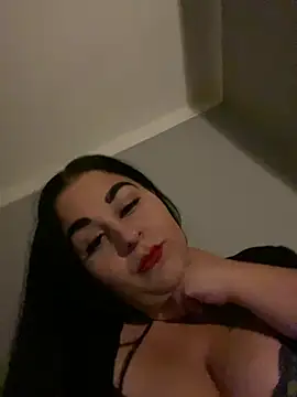 Snapshot of Szandra26 chatting on May 14, 2026, 10:27 pm Szandra26 online show from May 14, 2026, 10:27 pm