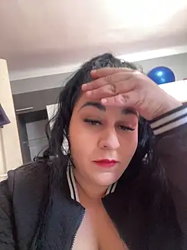 Snapshot of Szandra26 chatting on May 18, 2026, 3:51 pm Szandra26 online show from May 18, 2026, 3:51 pm