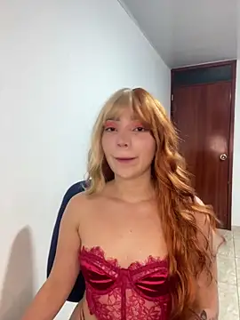 Snapshot of Catalina_bel chatting on April 1, 2026, 4:35 am Catalina bel online show from April 1, 2026, 4:35 am