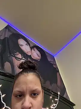 Honeyy bunzzxoxo online show from April 2, 2026, 3:26 am