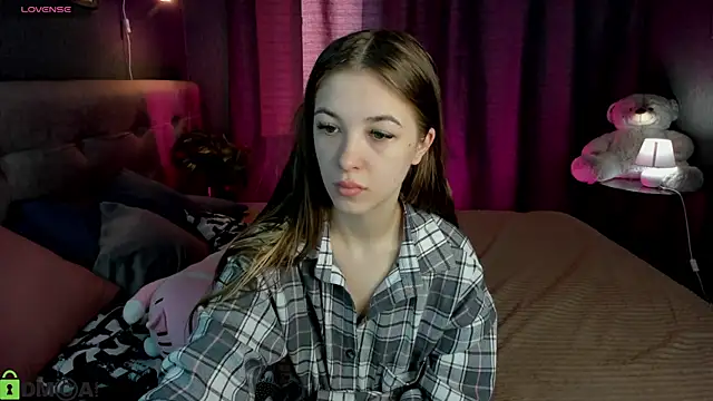 Miss Shanel online show from May 28, 2026, 12:52 am