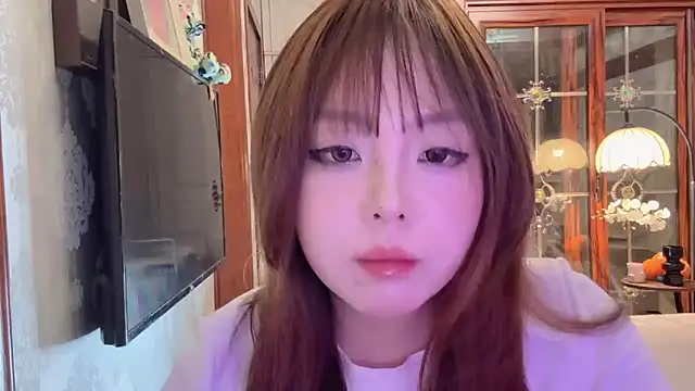 thelittlexx online show from May 11, 2026, 7:47 am