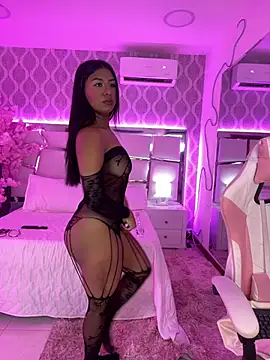 Daphnie Foxx online show from April 22, 2026, 11:28 pm