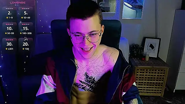 Snapshot of Thomas_Norton chatting on April 29, 2026, 8:59 pm Thomas Norton online show from April 29, 2026, 8:59 pm