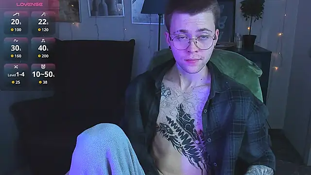 Snapshot of Thomas_Norton chatting on May 5, 2026, 8:39 pm Thomas Norton online show from May 5, 2026, 8:39 pm