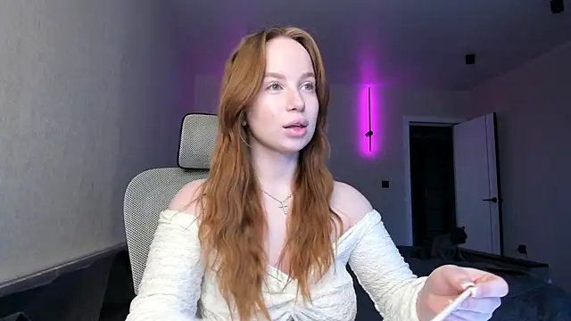 BunnyShinex online show from May 22, 2026, 1:39 pm